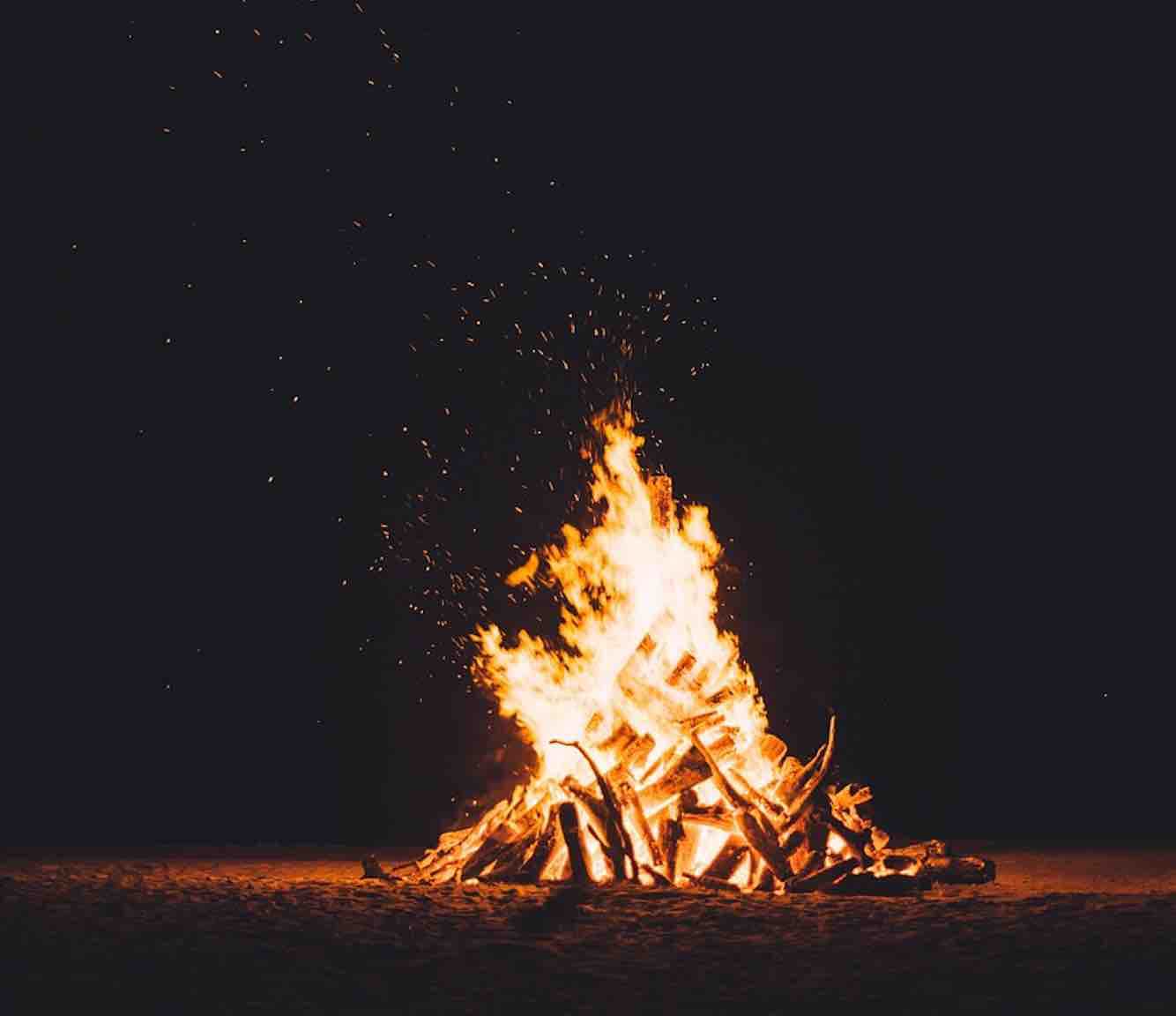 Gallery image 1 - Brauchtumsfeuer